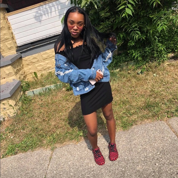 Black mini dress - Picture 3 of 3